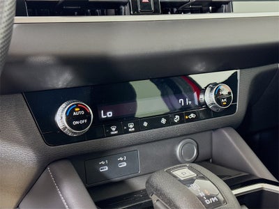 2025 Mitsubishi Outlander ES