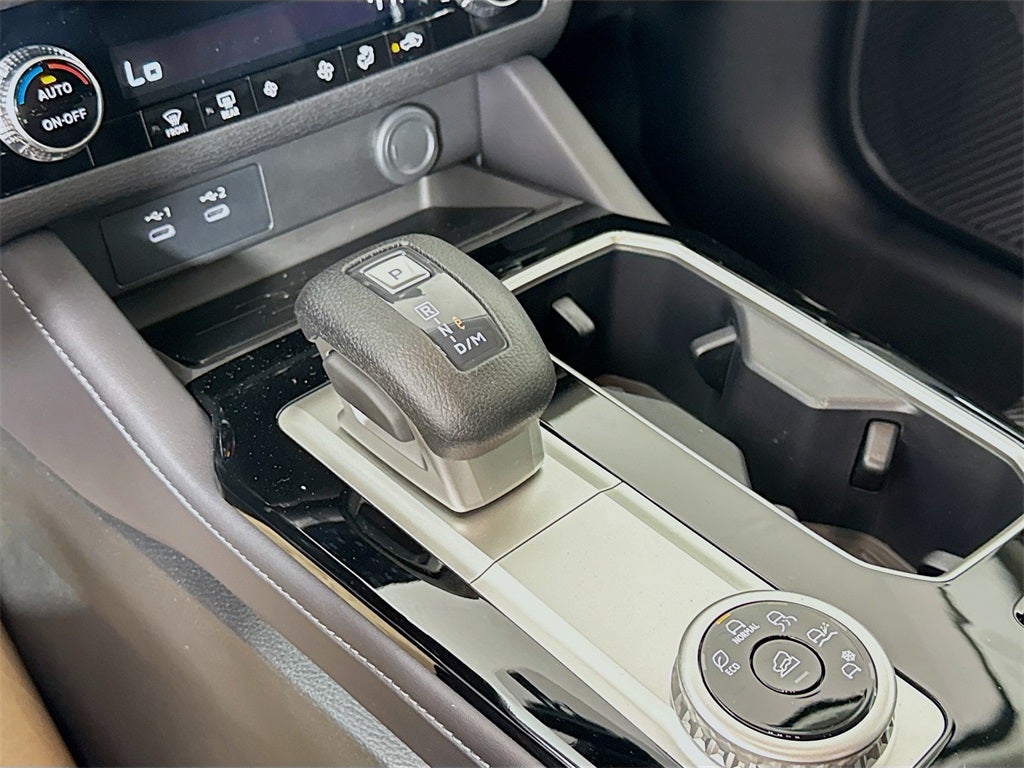 2025 Mitsubishi Outlander ES