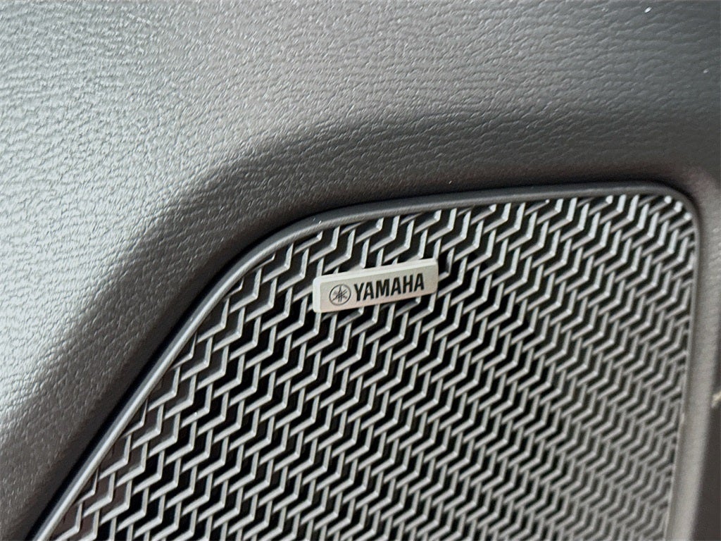 2025 Mitsubishi Outlander ES