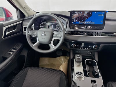 2025 Mitsubishi Outlander ES