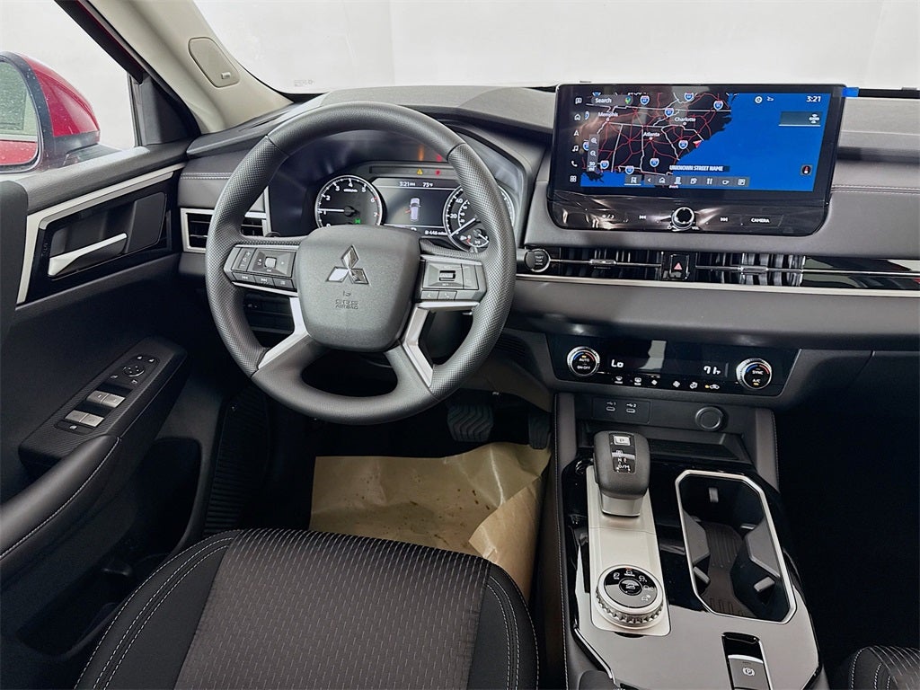 2025 Mitsubishi Outlander ES