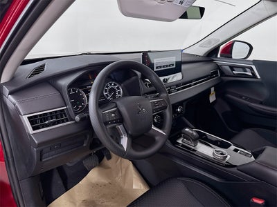 2025 Mitsubishi Outlander ES