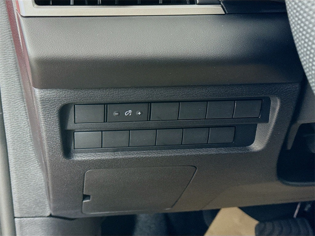 2025 Mitsubishi Outlander ES