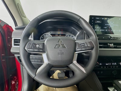 2025 Mitsubishi Outlander ES