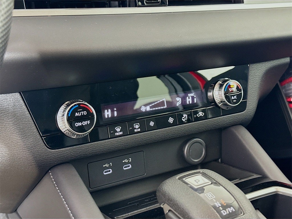 2025 Mitsubishi Outlander ES