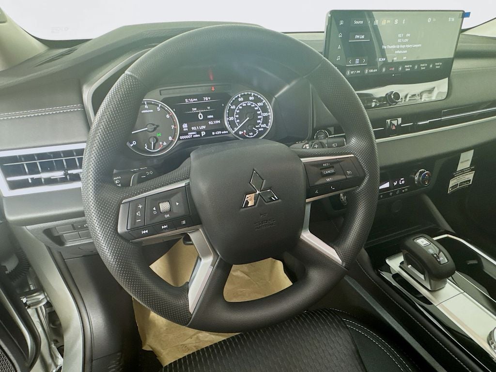 2026 Mitsubishi Outlander ES