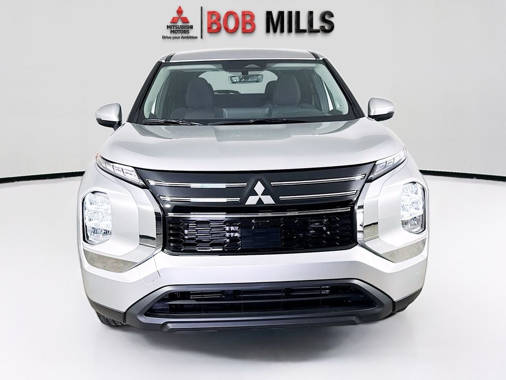 2026 Mitsubishi Outlander ES