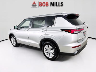 2026 Mitsubishi Outlander ES