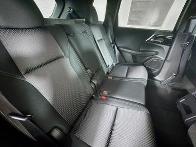 2026 Mitsubishi Outlander ES