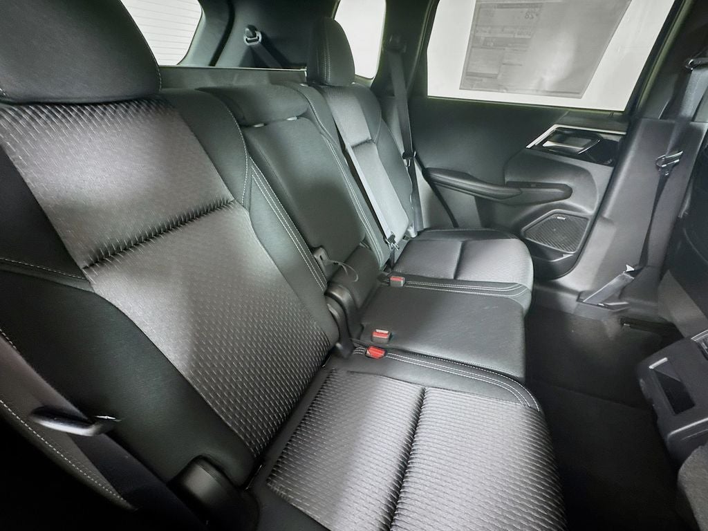 2026 Mitsubishi Outlander ES