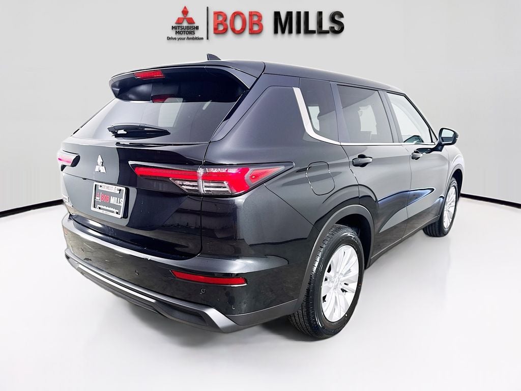 2026 Mitsubishi Outlander ES