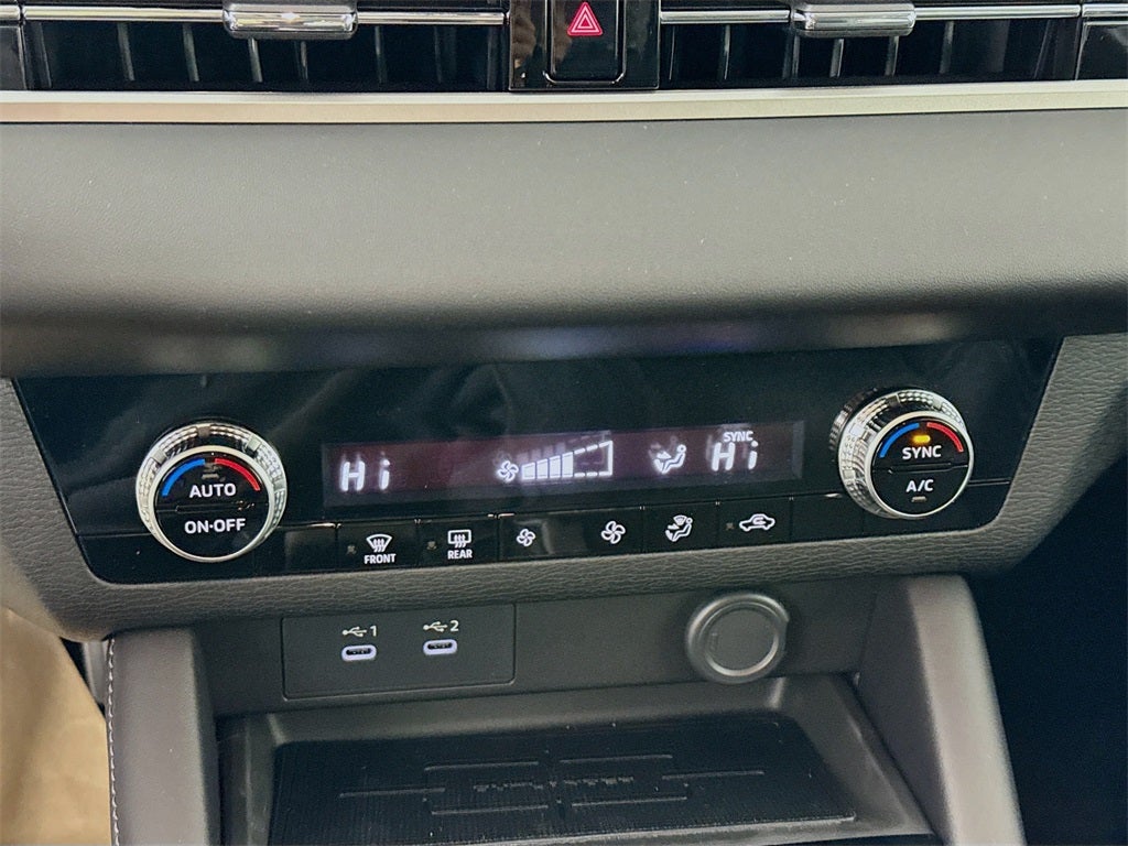 2026 Mitsubishi Outlander ES