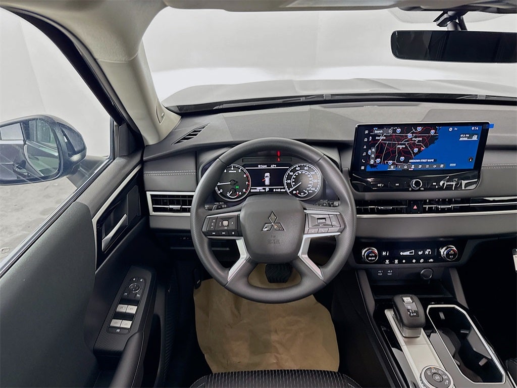 2026 Mitsubishi Outlander ES