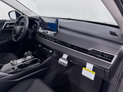 2026 Mitsubishi Outlander ES