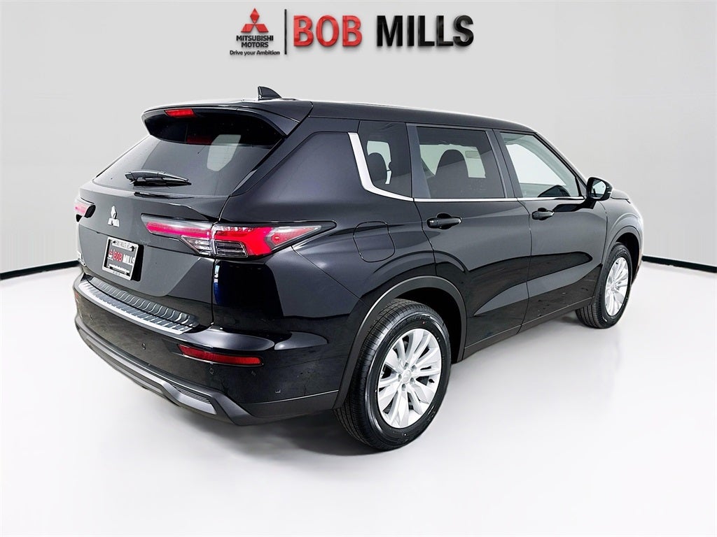 2026 Mitsubishi Outlander ES