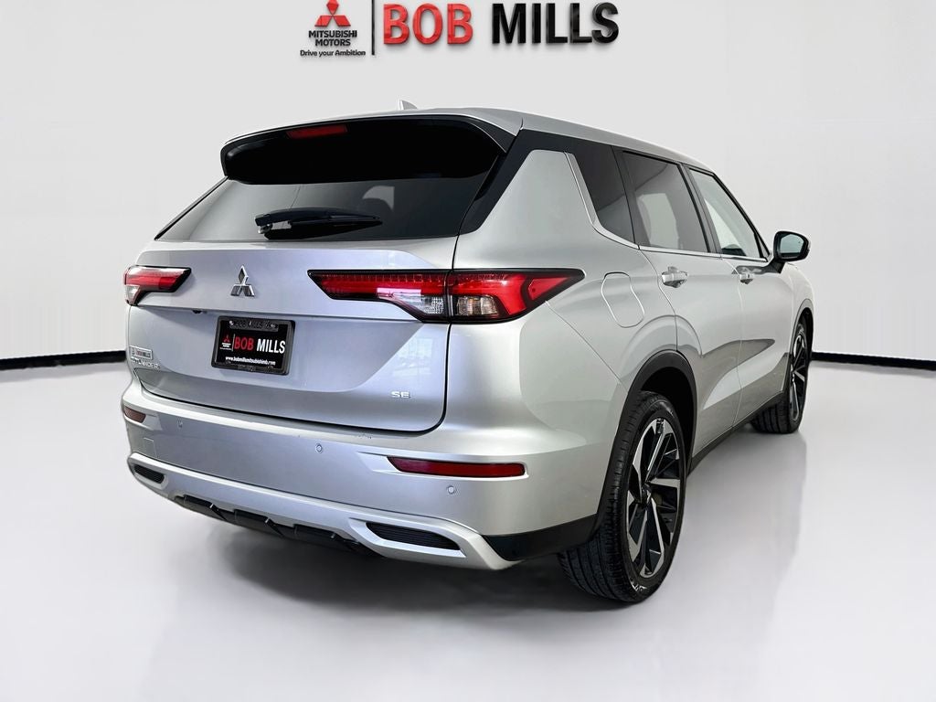 2024 Mitsubishi Outlander SE