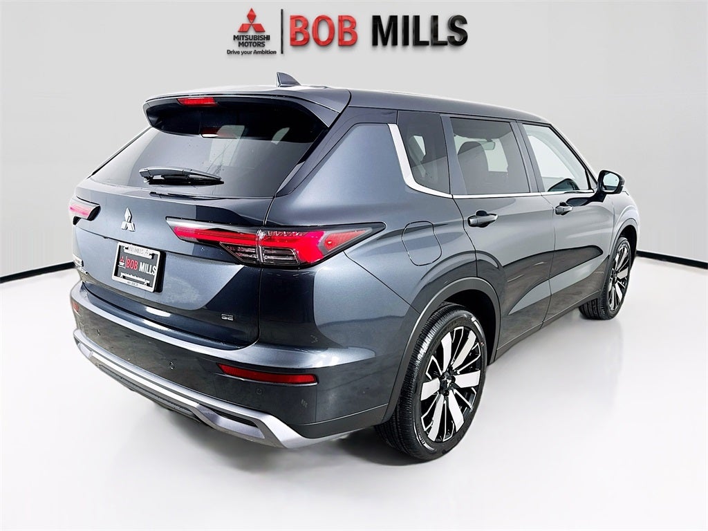 2025 Mitsubishi Outlander SE