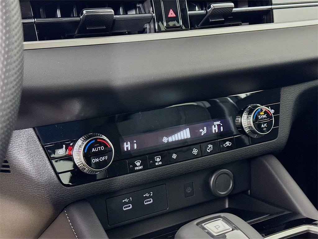 2025 Mitsubishi Outlander SE