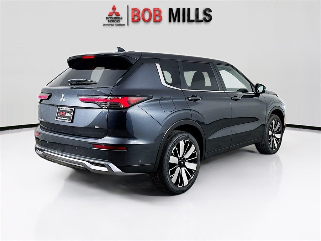 2025 Mitsubishi Outlander SE