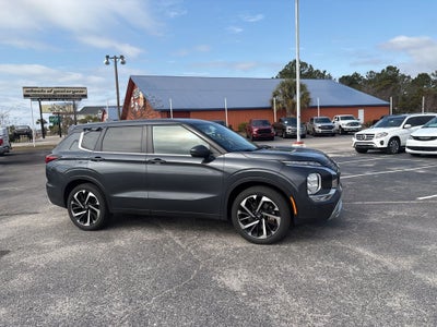 2024 Mitsubishi Outlander SE