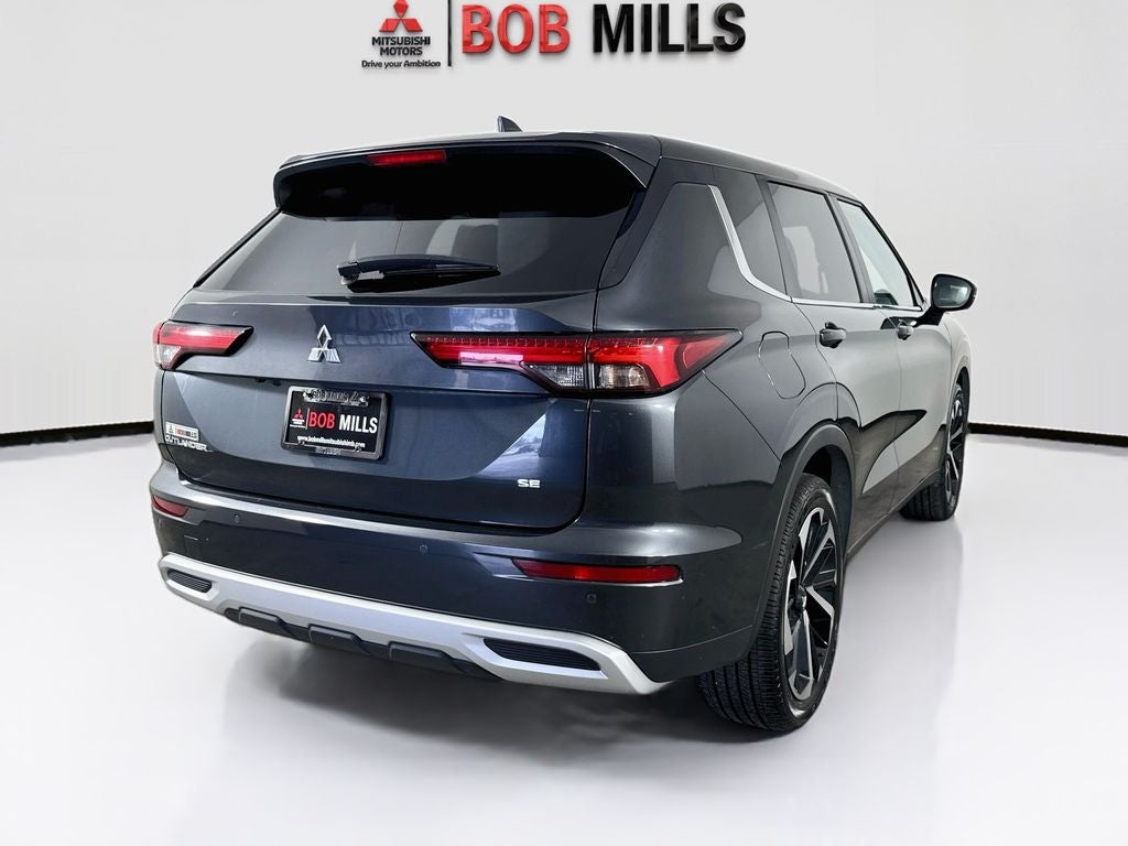 2024 Mitsubishi Outlander SE
