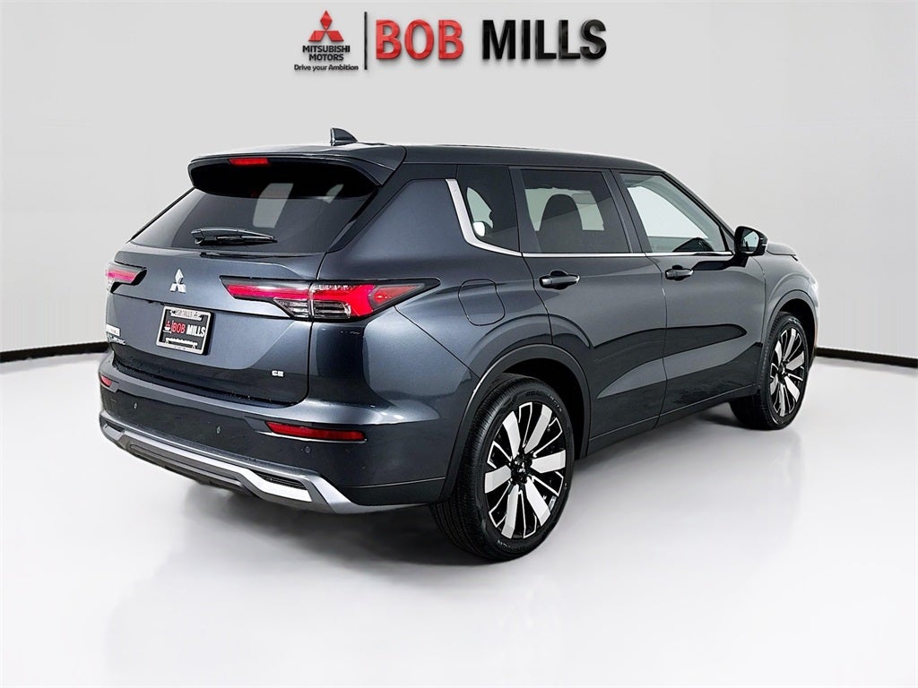 2026 Mitsubishi Outlander SE