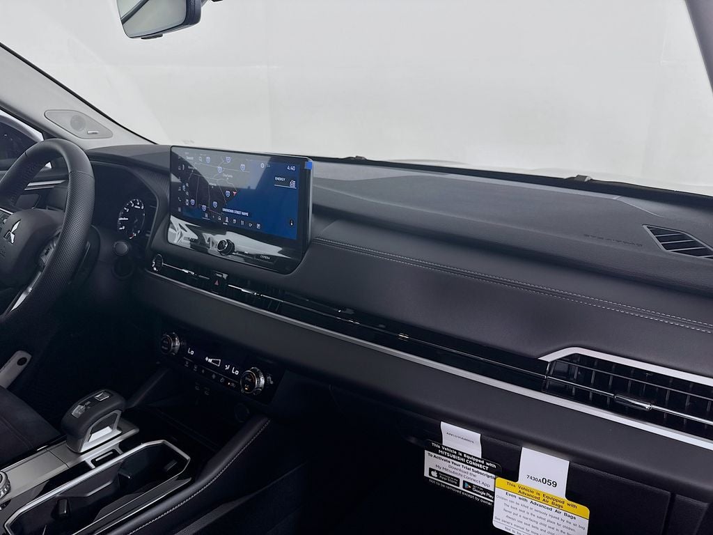 2026 Mitsubishi Outlander SE