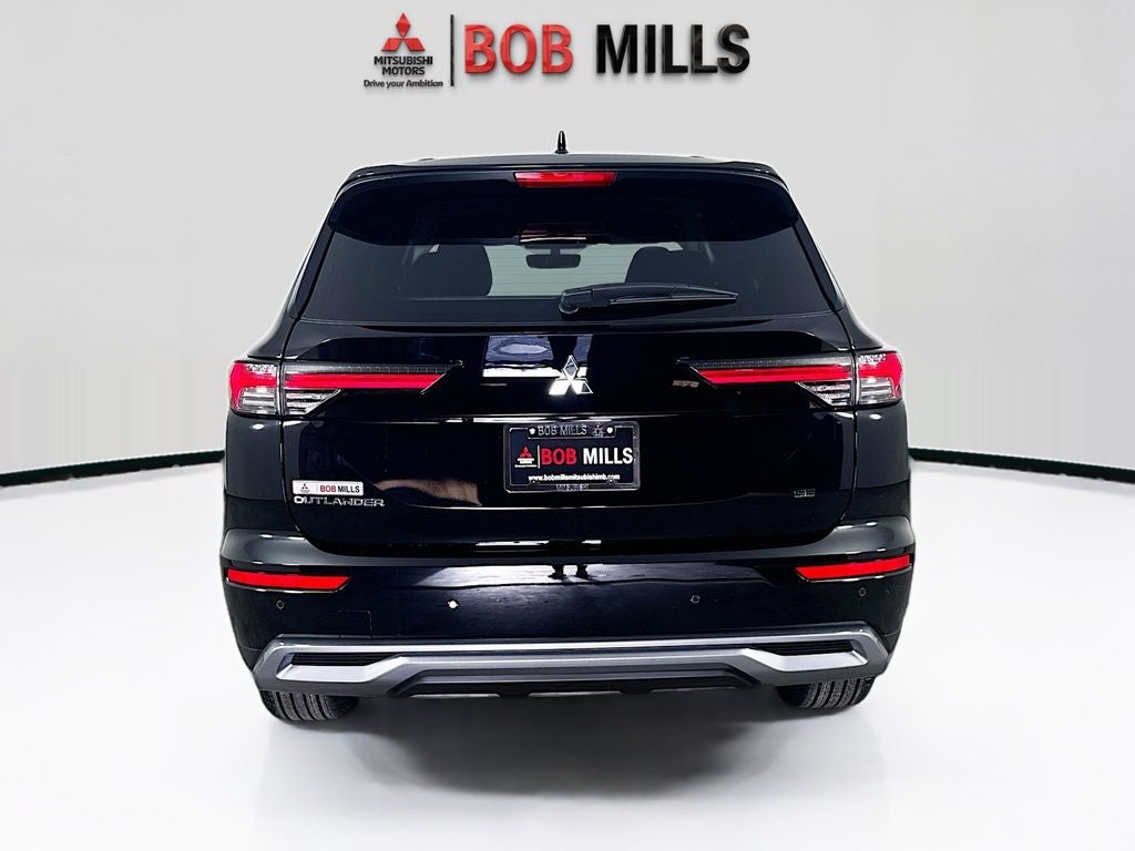 2026 Mitsubishi Outlander SE