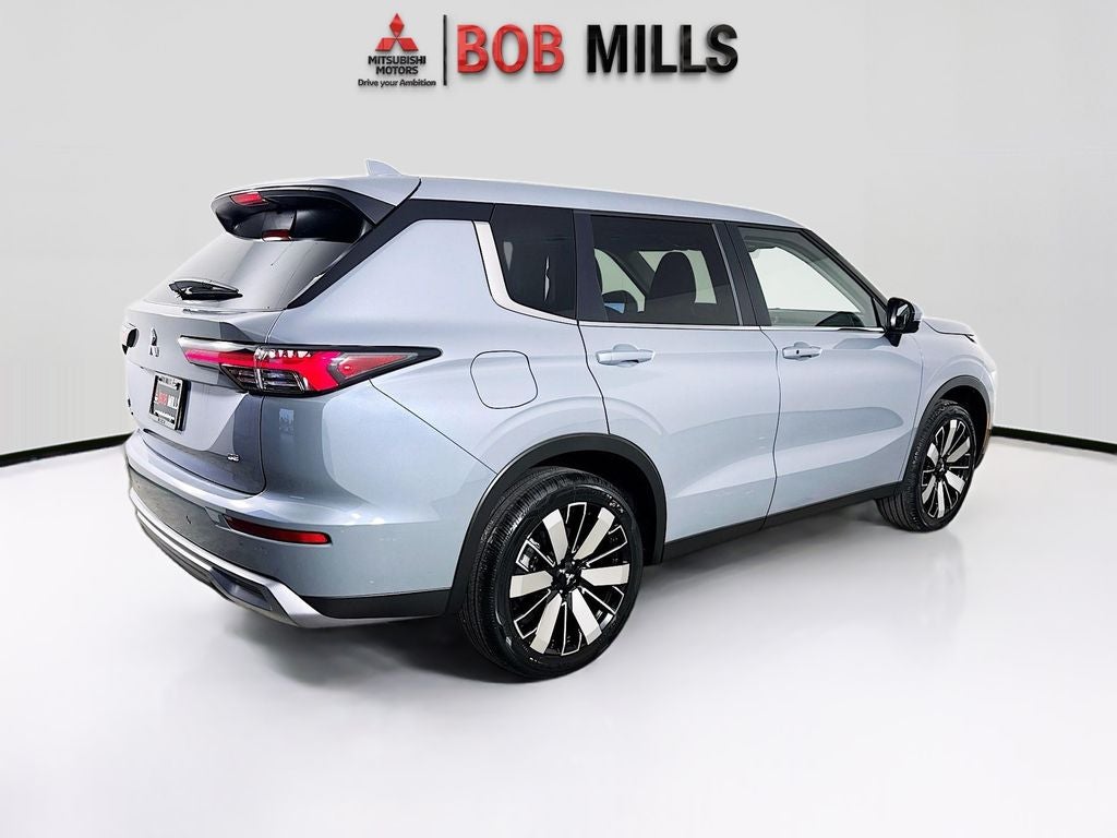 2026 Mitsubishi Outlander SE