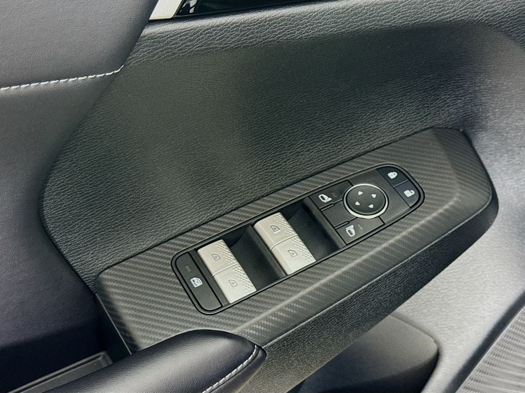2026 Mitsubishi Outlander LE
