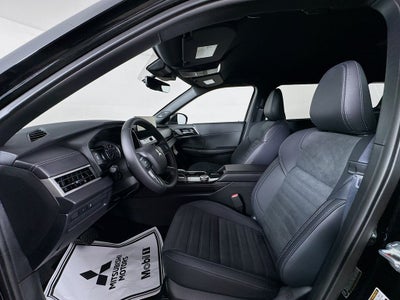 2026 Mitsubishi Outlander LE