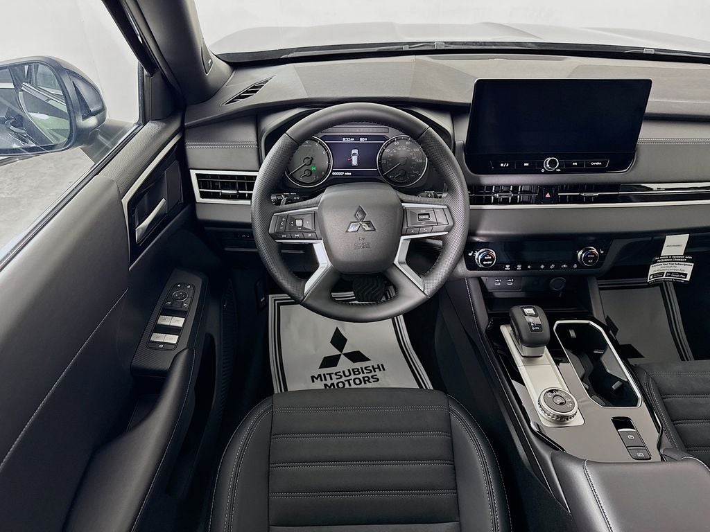 2026 Mitsubishi Outlander LE