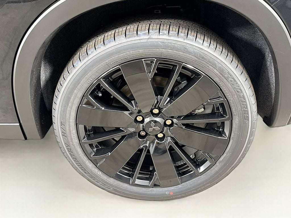 2026 Mitsubishi Outlander LE