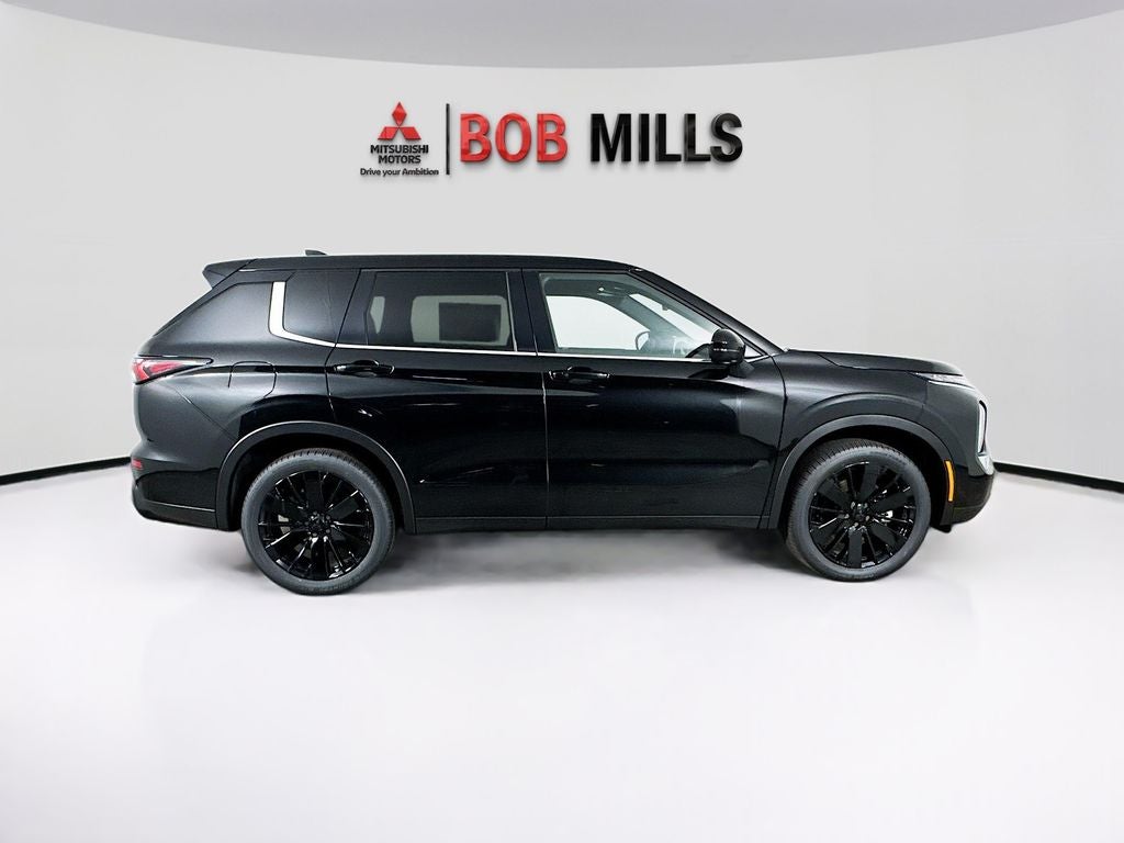 2026 Mitsubishi Outlander LE
