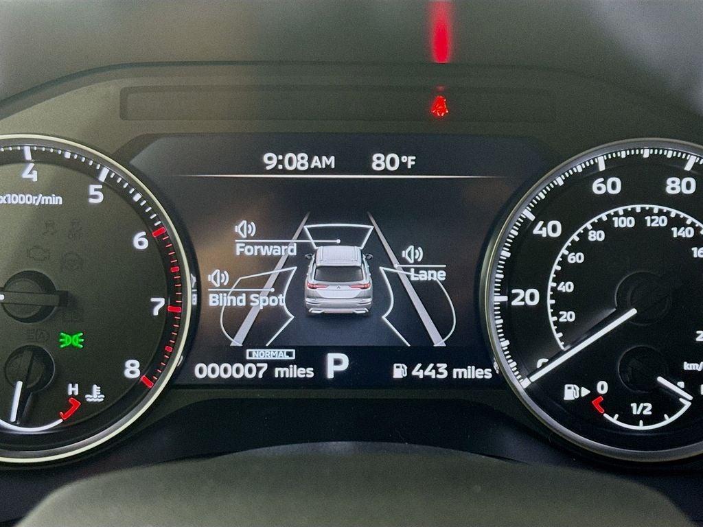 2026 Mitsubishi Outlander LE