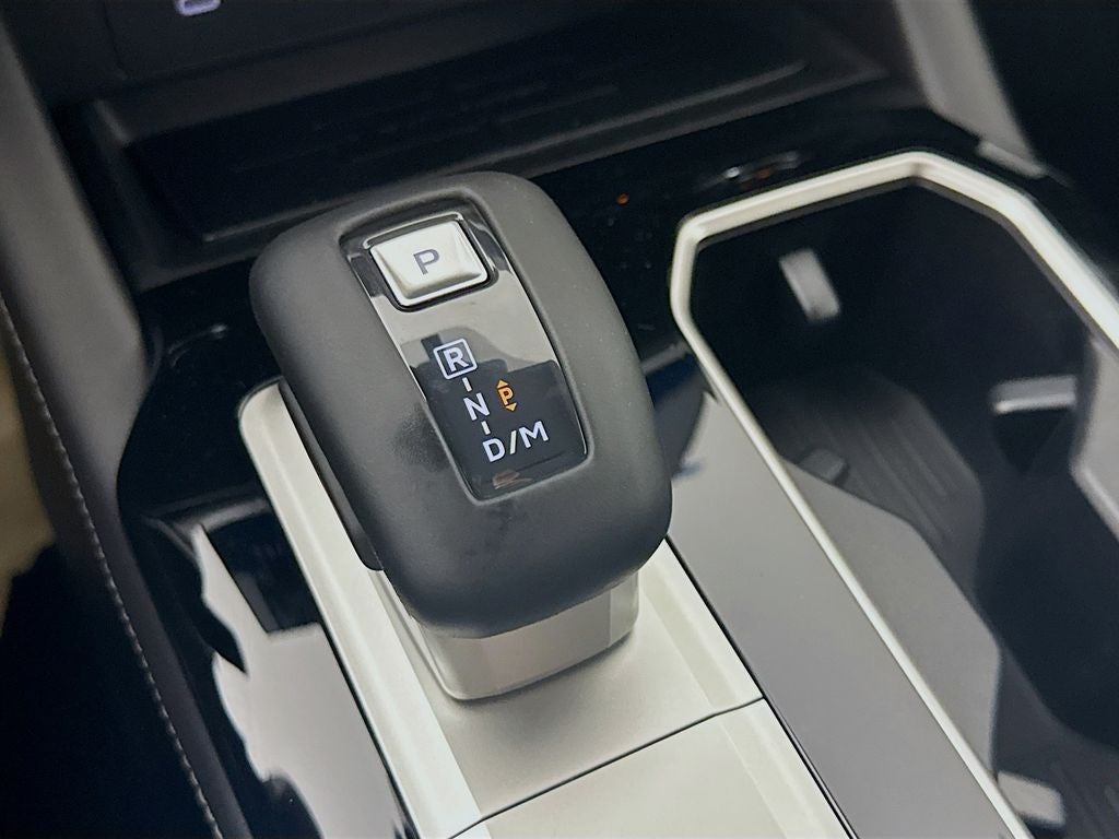2026 Mitsubishi Outlander LE