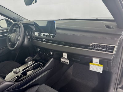 2026 Mitsubishi Outlander LE