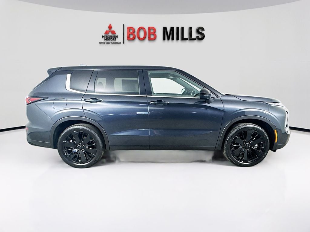 2026 Mitsubishi Outlander LE
