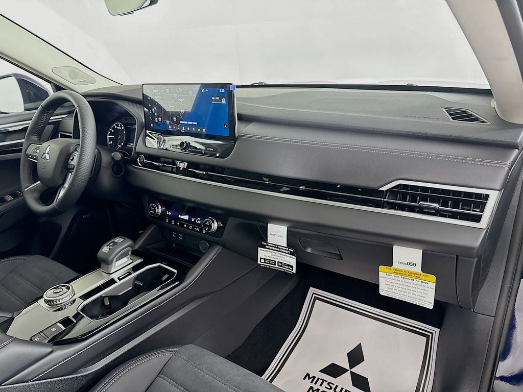 2026 Mitsubishi Outlander SE