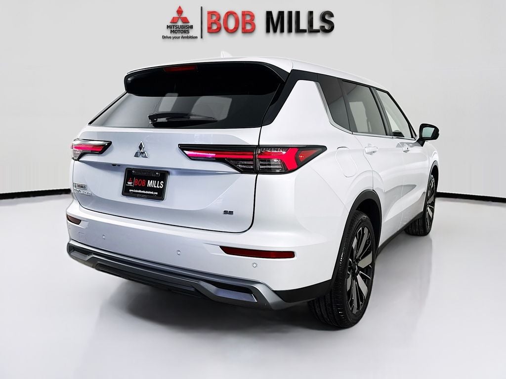 2026 Mitsubishi Outlander SE