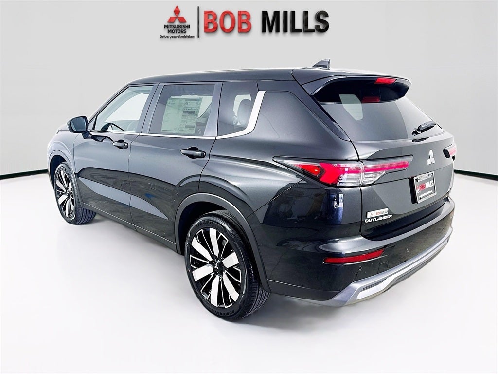 2026 Mitsubishi Outlander SE