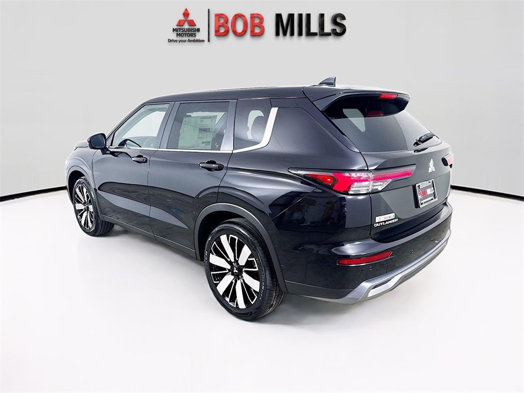 2026 Mitsubishi Outlander SE