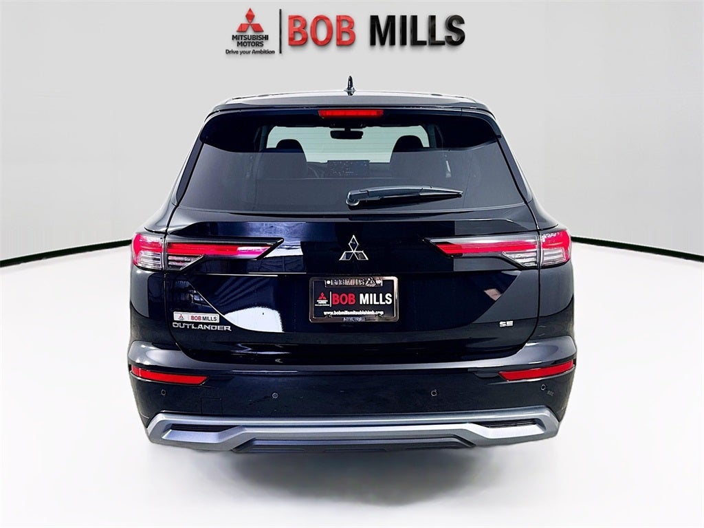 2026 Mitsubishi Outlander SE