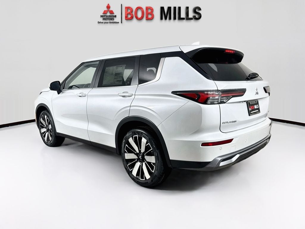 2026 Mitsubishi Outlander SE