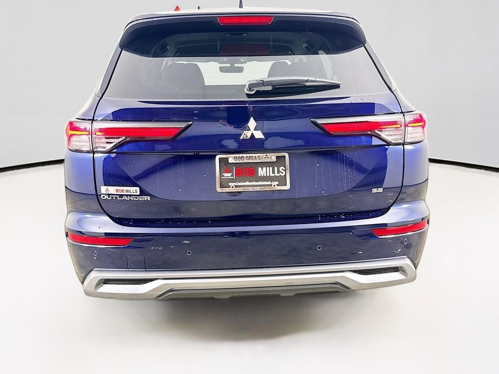 2026 Mitsubishi Outlander SE