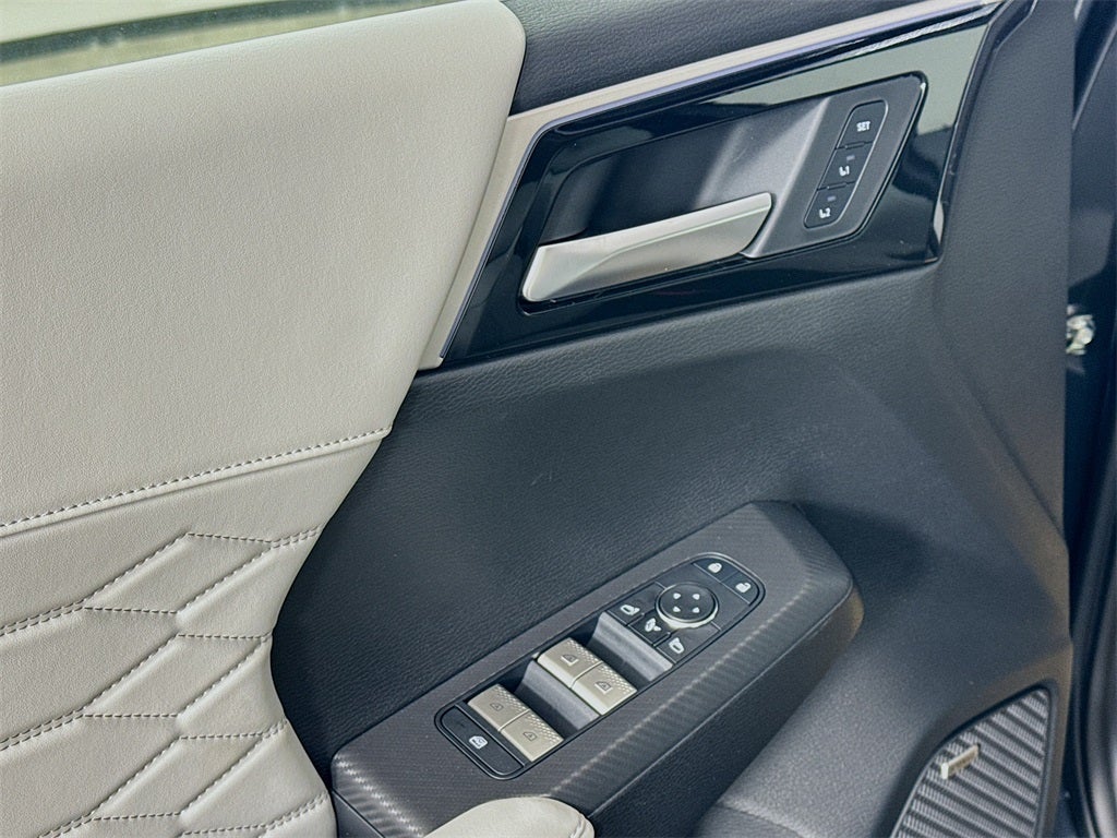 2025 Mitsubishi Outlander SEL