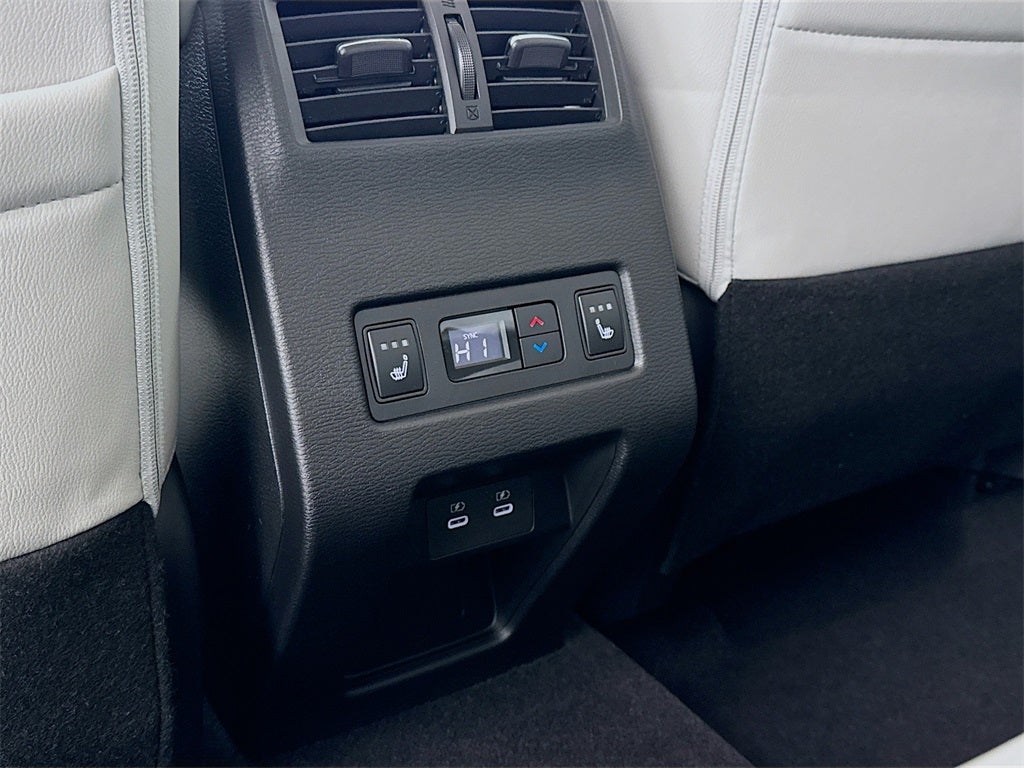 2025 Mitsubishi Outlander SEL