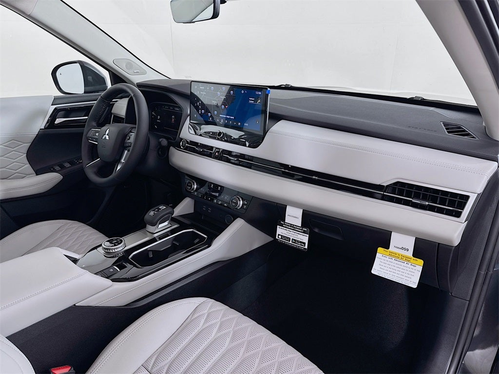 2025 Mitsubishi Outlander SEL