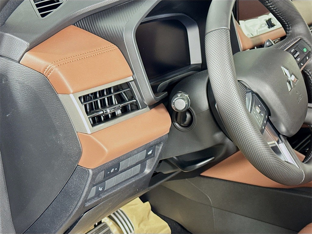 2025 Mitsubishi Outlander SEL