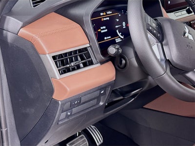 2025 Mitsubishi Outlander SEL